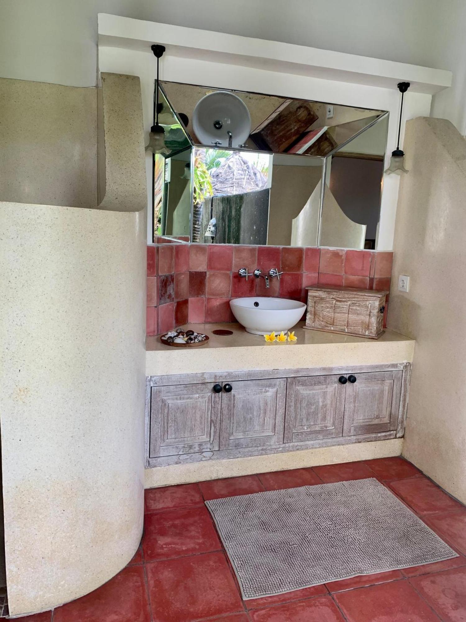 Unique 3Br Villa With Pool 5 Minute Walk To The Pererenan Beach Canggu  Exterior photo